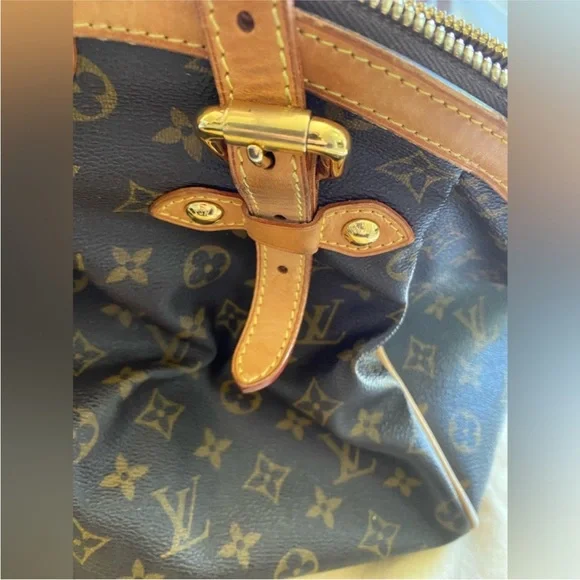 Louis Vuitton Monogram Tivoli GM w/COA